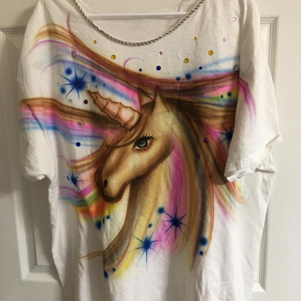 Airbrushed Unicorn XL T-shirt  - Firm Price